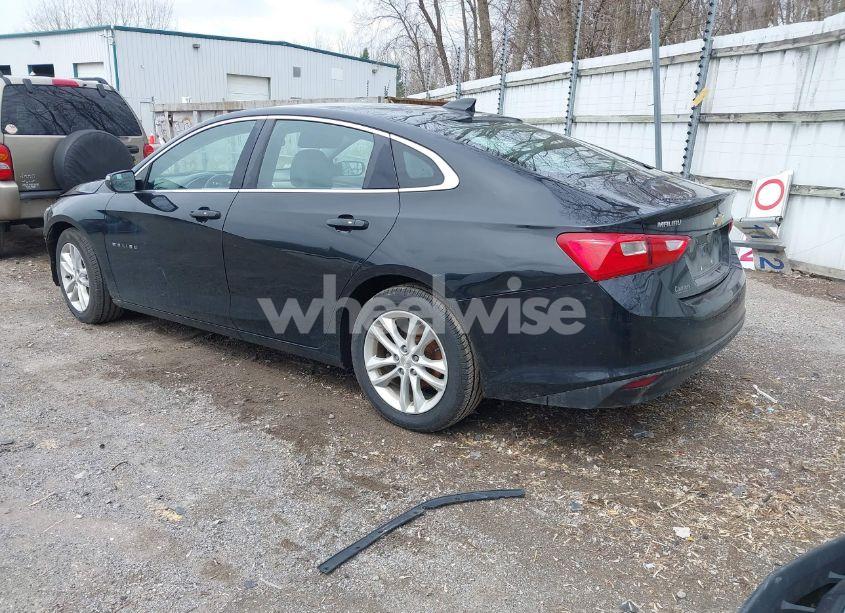 Photo 3 of 2017 Chevrolet Malibu 1LT (VIN 1G1ZE5ST1HF166624)