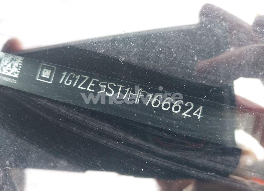 Photo 9 of 2017 Chevrolet Malibu 1LT (VIN 1G1ZE5ST1HF166624)