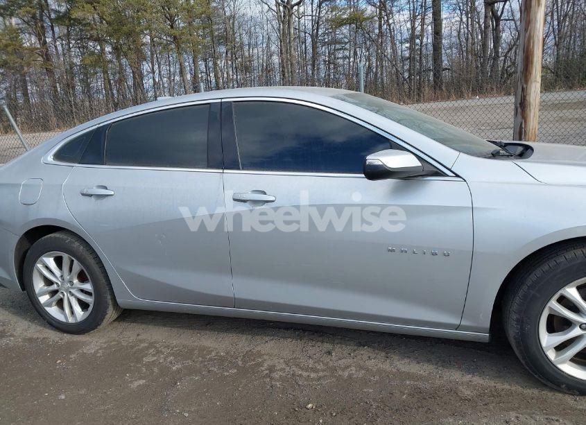 Photo 13 of 2017 Chevrolet Malibu 1LT (VIN 1G1ZE5ST1HF173153)