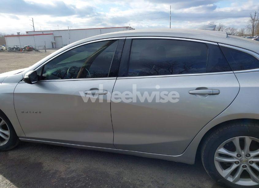 Photo 14 of 2017 Chevrolet Malibu 1LT (VIN 1G1ZE5ST1HF173153)