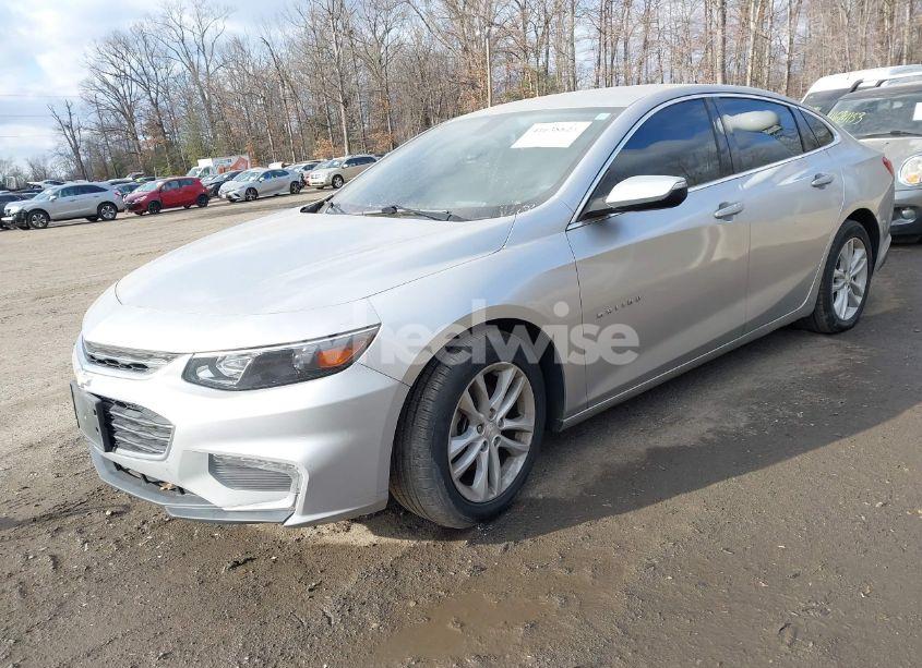 Photo 2 of 2017 Chevrolet Malibu 1LT (VIN 1G1ZE5ST1HF173153)