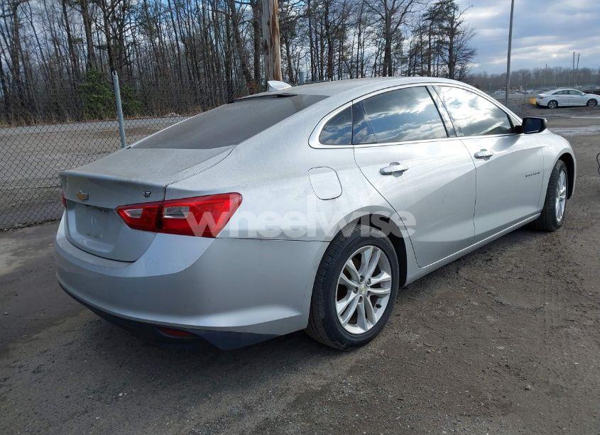 Photo 4 of 2017 Chevrolet Malibu 1LT (VIN 1G1ZE5ST1HF173153)