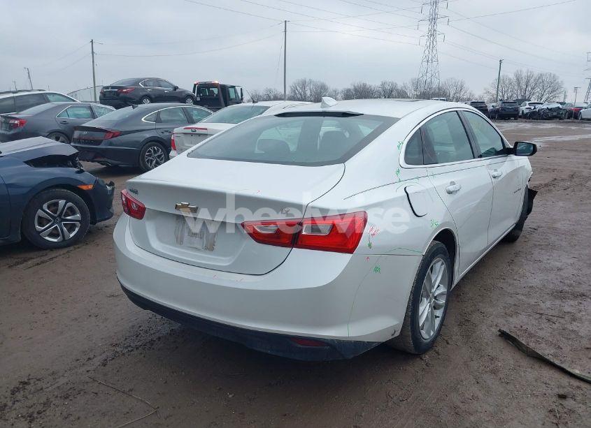 Photo 4 of 2017 Chevrolet Malibu 1LT (VIN 1G1ZE5ST1HF192785)
