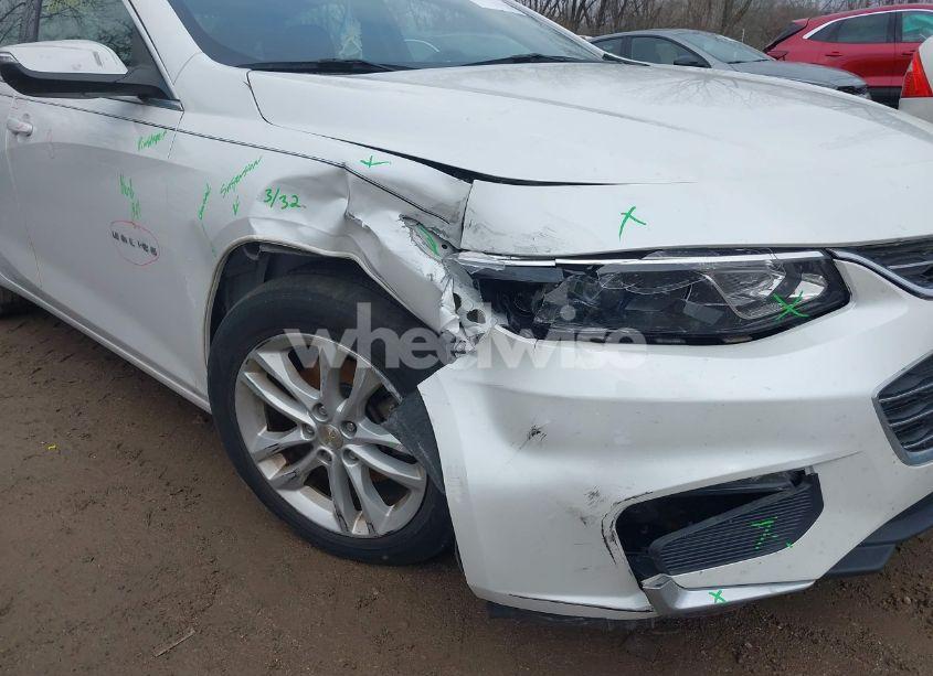 Photo 6 of 2017 Chevrolet Malibu 1LT (VIN 1G1ZE5ST1HF192785)