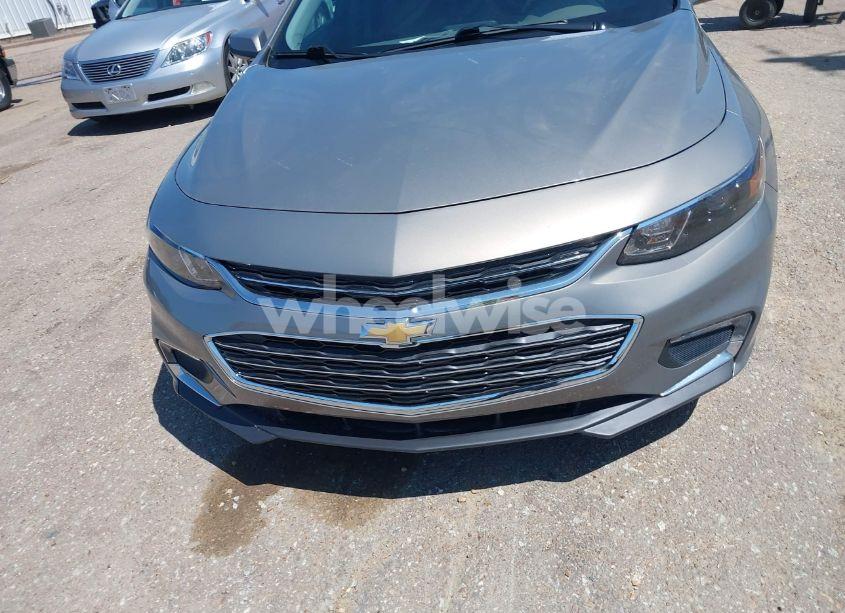 Photo 6 of 2017 Chevrolet Malibu 1LT (VIN 1G1ZE5ST1HF196271)