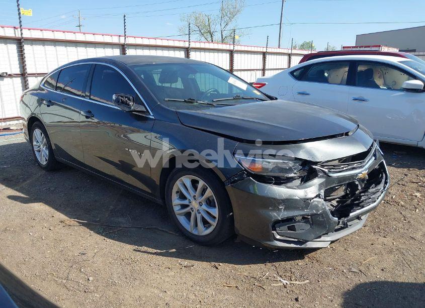 2017 Chevrolet Malibu 1LT (VIN 1G1ZE5ST1HF198120) main photo