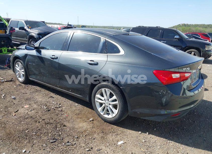 Photo 3 of 2017 Chevrolet Malibu 1LT (VIN 1G1ZE5ST1HF198120)