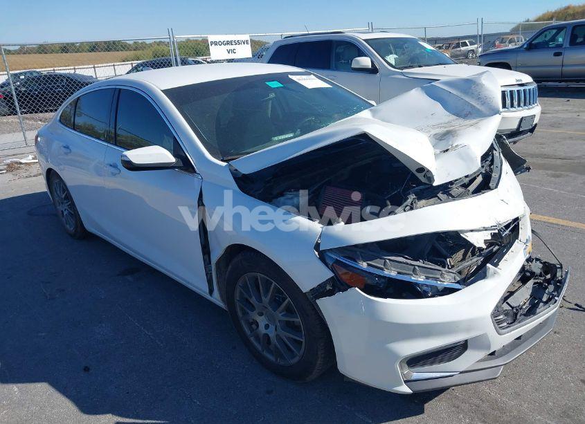 2017 Chevrolet Malibu 1LT (VIN 1G1ZE5ST1HF211450) main photo