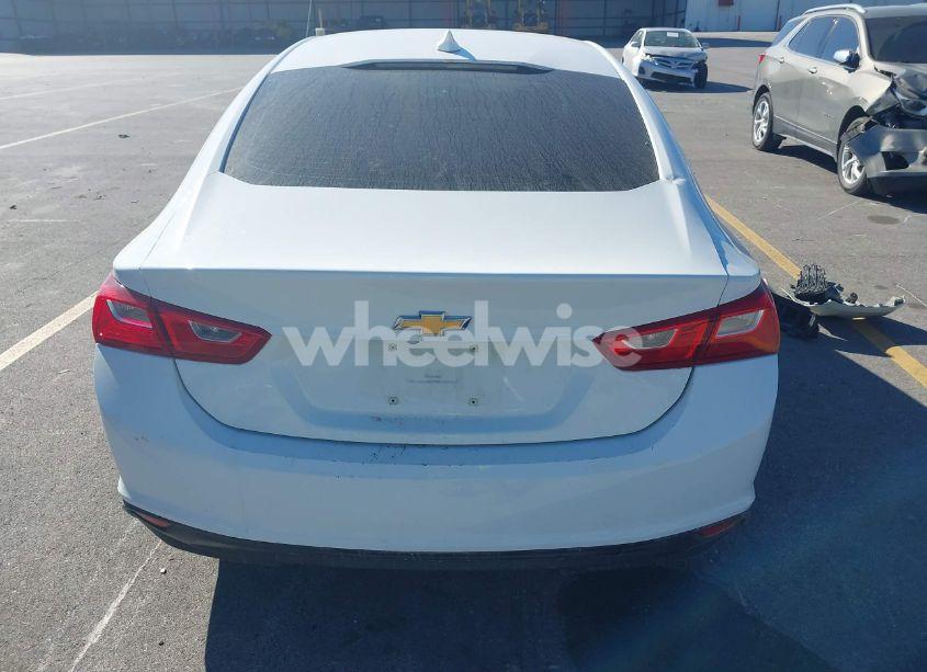 Photo 16 of 2017 Chevrolet Malibu 1LT (VIN 1G1ZE5ST1HF211450)