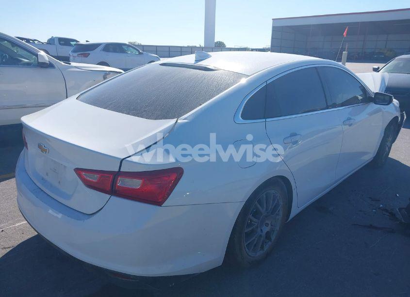 Photo 4 of 2017 Chevrolet Malibu 1LT (VIN 1G1ZE5ST1HF211450)