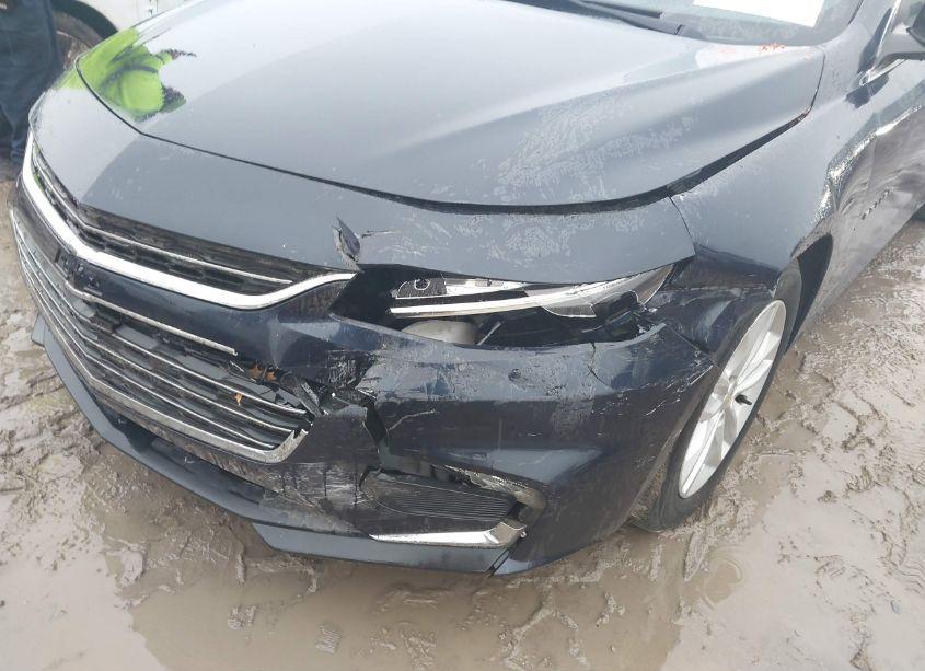 Photo 6 of 2017 Chevrolet Malibu 1LT (VIN 1G1ZE5ST1HF221301)
