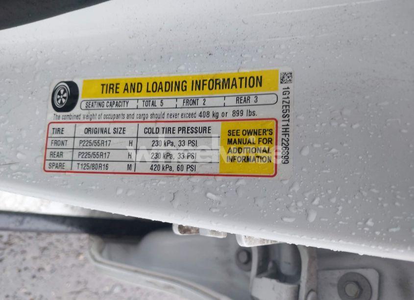 Photo 9 of 2017 Chevrolet Malibu 1LT (VIN 1G1ZE5ST1HF226899)