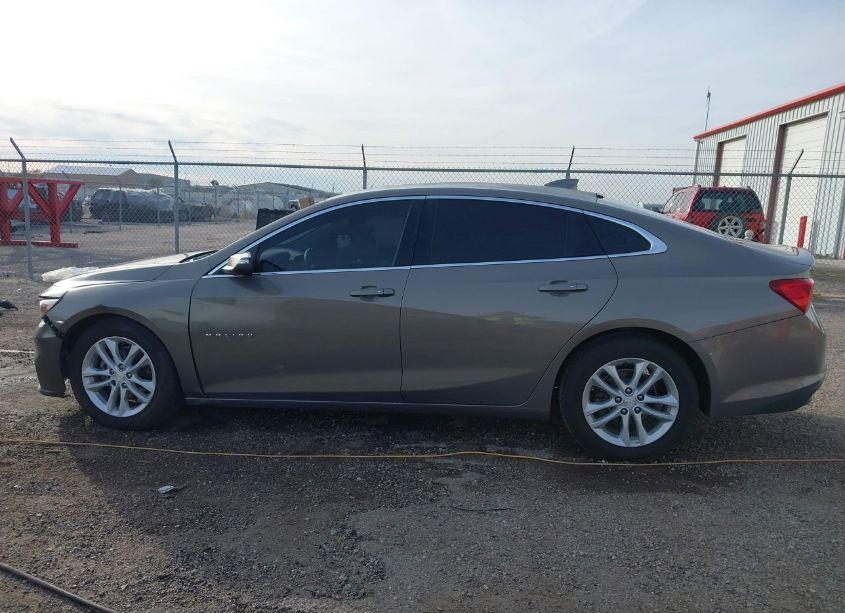 Photo 14 of 2017 Chevrolet Malibu 1LT (VIN 1G1ZE5ST1HF227857)