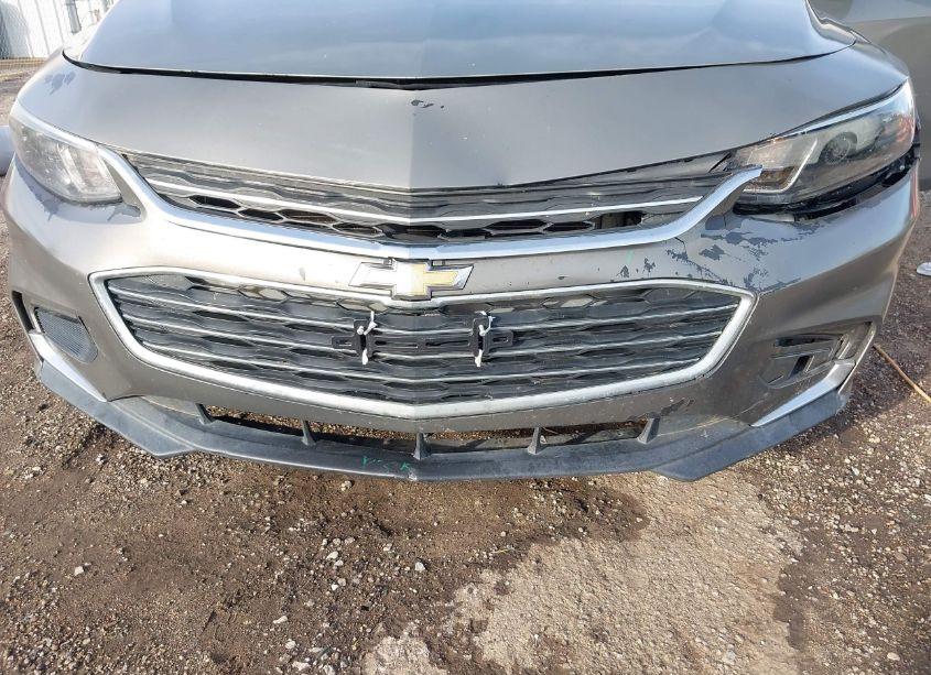 Photo 6 of 2017 Chevrolet Malibu 1LT (VIN 1G1ZE5ST1HF227857)