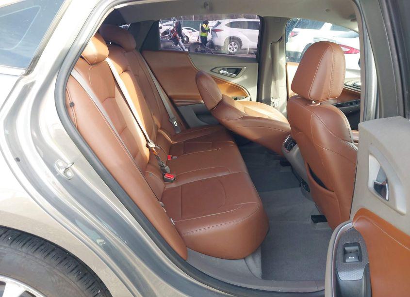 Photo 8 of 2017 Chevrolet Malibu 1LT (VIN 1G1ZE5ST1HF227857)