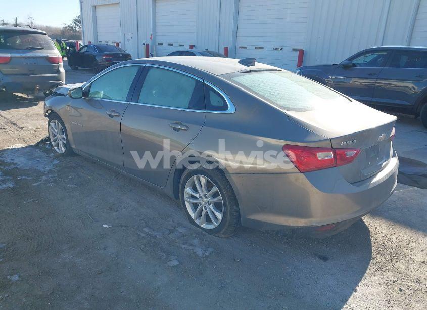 Photo 3 of 2017 Chevrolet Malibu 1LT (VIN 1G1ZE5ST1HF228054)