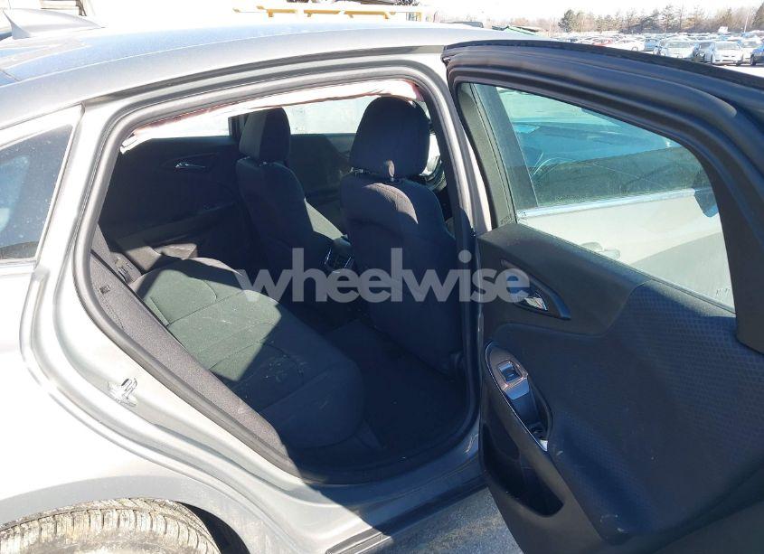 Photo 8 of 2017 Chevrolet Malibu 1LT (VIN 1G1ZE5ST1HF228054)