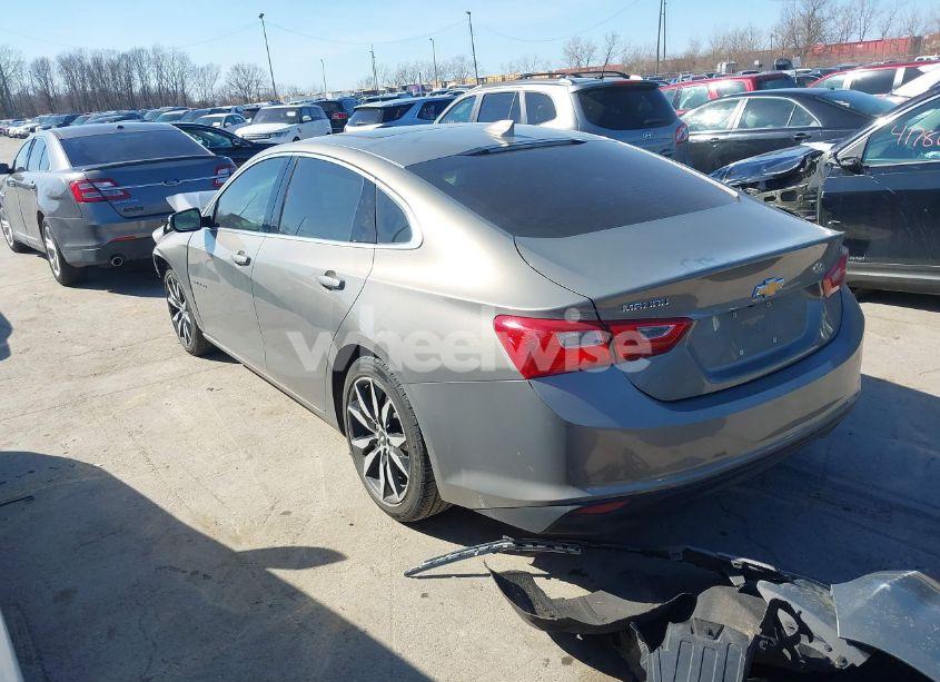 Photo 3 of 2017 Chevrolet Malibu 1LT (VIN 1G1ZE5ST1HF233898)