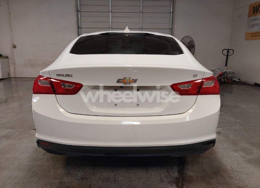 Photo 16 of 2017 Chevrolet Malibu 1LT (VIN 1G1ZE5ST1HF233996)