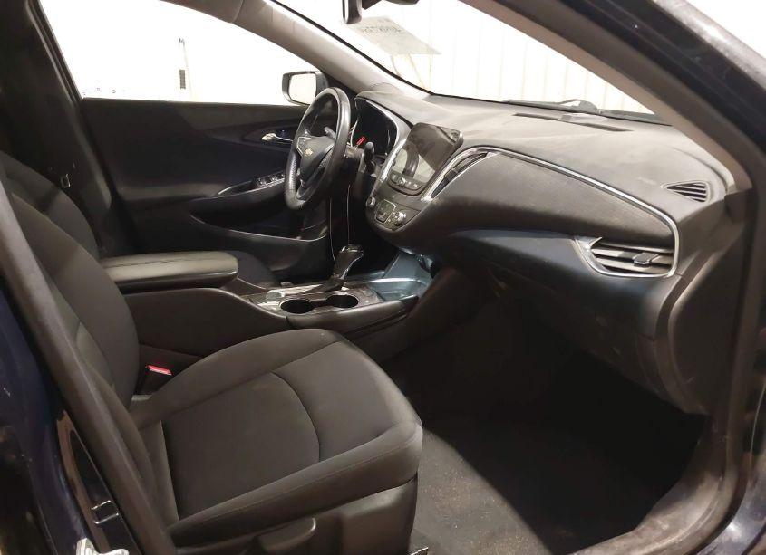 Photo 5 of 2017 Chevrolet Malibu 1LT (VIN 1G1ZE5ST1HF237398)