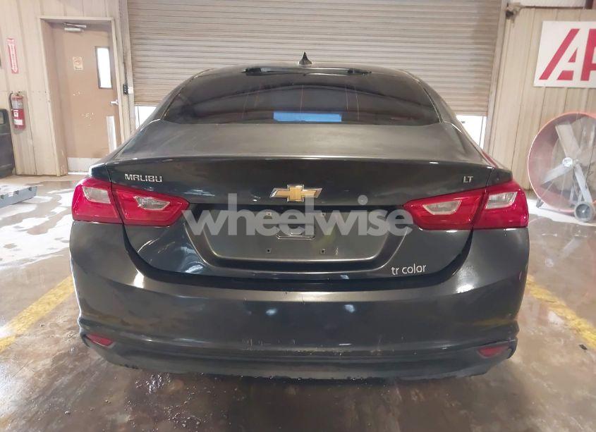 Photo 16 of 2017 Chevrolet Malibu 1LT (VIN 1G1ZE5ST1HF239474)