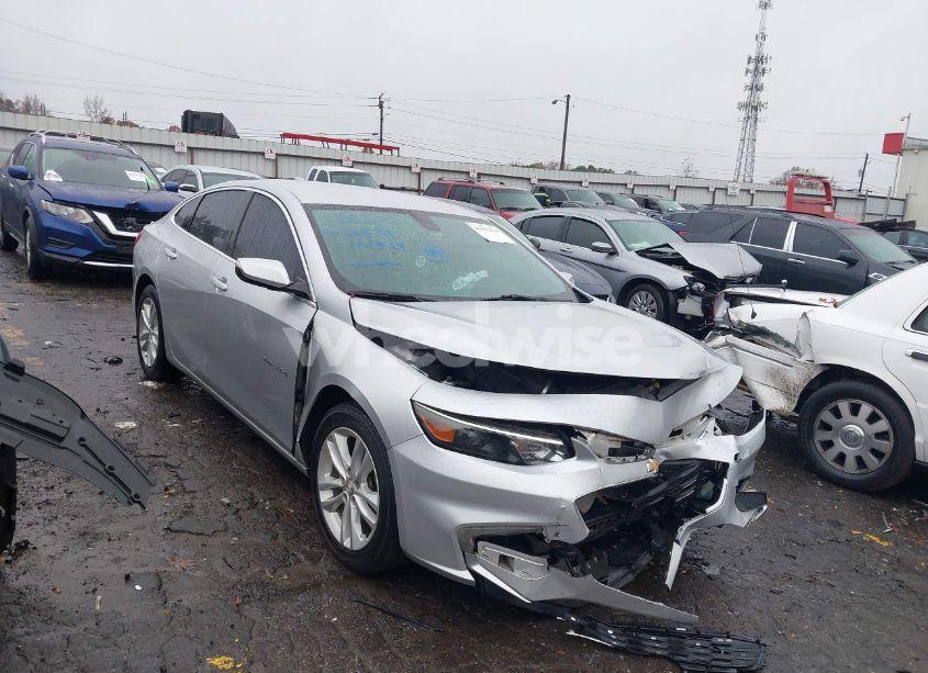 2017 Chevrolet Malibu 1LT (VIN 1G1ZE5ST1HF246831) main photo