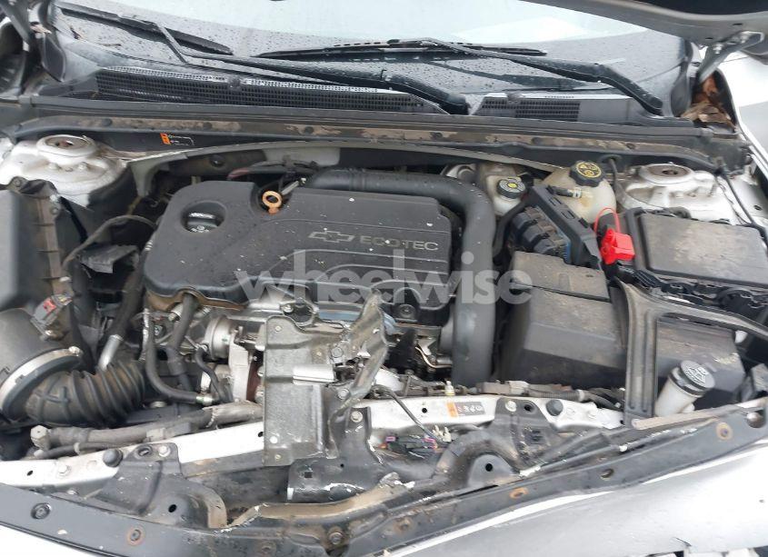 Photo 10 of 2017 Chevrolet Malibu 1LT (VIN 1G1ZE5ST1HF246831)