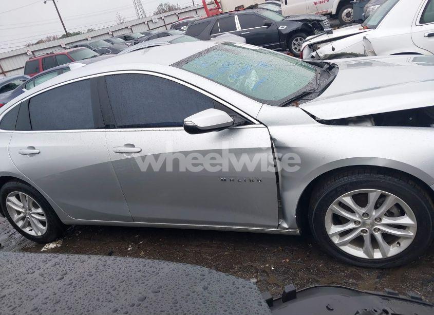 Photo 13 of 2017 Chevrolet Malibu 1LT (VIN 1G1ZE5ST1HF246831)