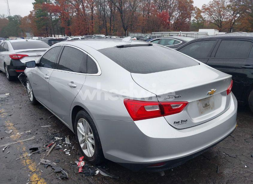 Photo 3 of 2017 Chevrolet Malibu 1LT (VIN 1G1ZE5ST1HF246831)
