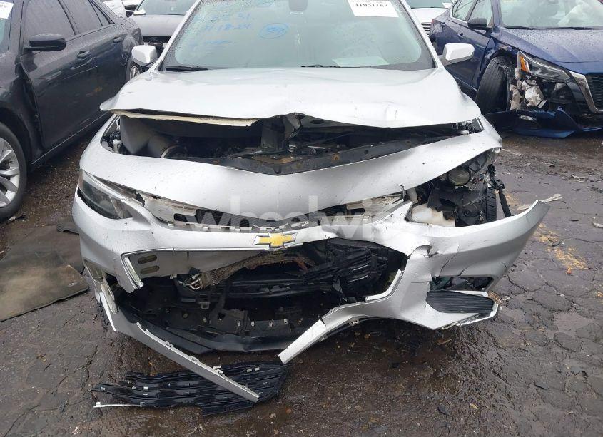 Photo 6 of 2017 Chevrolet Malibu 1LT (VIN 1G1ZE5ST1HF246831)