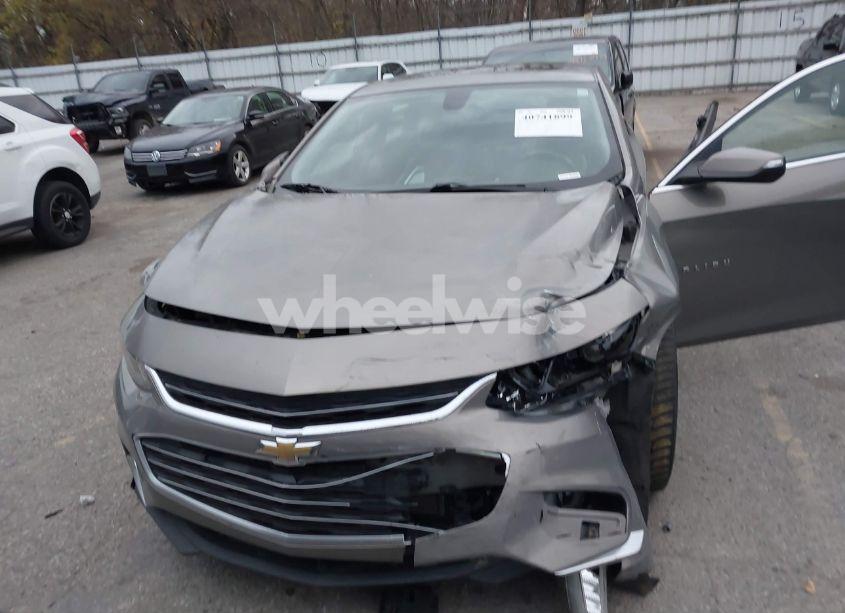 Photo 11 of 2017 Chevrolet Malibu 1LT (VIN 1G1ZE5ST1HF249292)