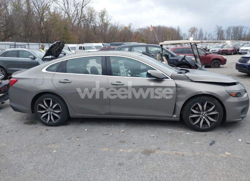 Photo 12 of 2017 Chevrolet Malibu 1LT (VIN 1G1ZE5ST1HF249292)