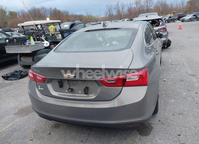 Photo 15 of 2017 Chevrolet Malibu 1LT (VIN 1G1ZE5ST1HF249292)