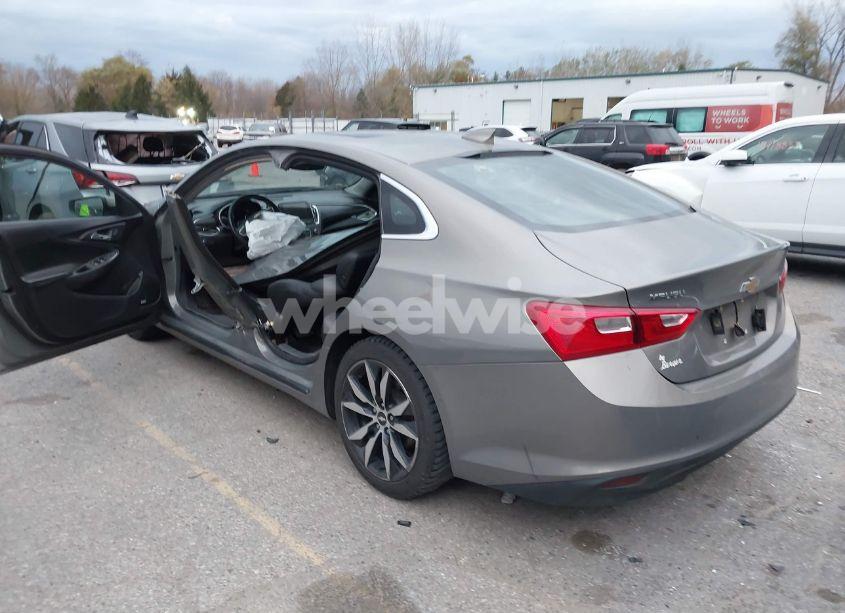 Photo 3 of 2017 Chevrolet Malibu 1LT (VIN 1G1ZE5ST1HF249292)