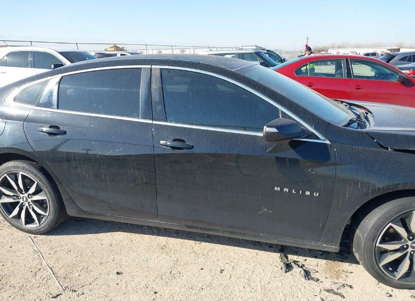 Photo 13 of 2017 Chevrolet Malibu 1LT (VIN 1G1ZE5ST1HF251074)