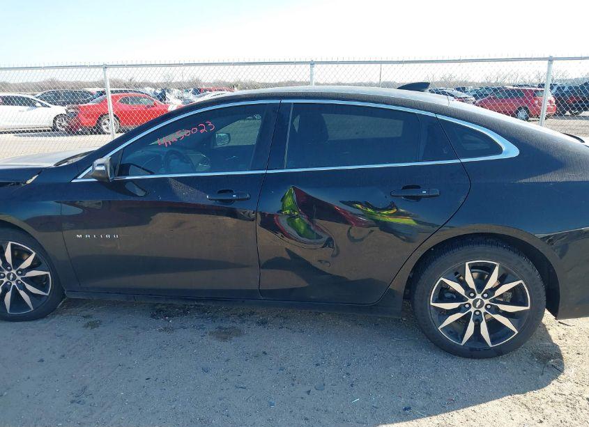 Photo 14 of 2017 Chevrolet Malibu 1LT (VIN 1G1ZE5ST1HF251074)