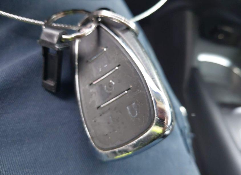 Photo 11 of 2017 Chevrolet Malibu 1LT (VIN 1G1ZE5ST1HF252595)