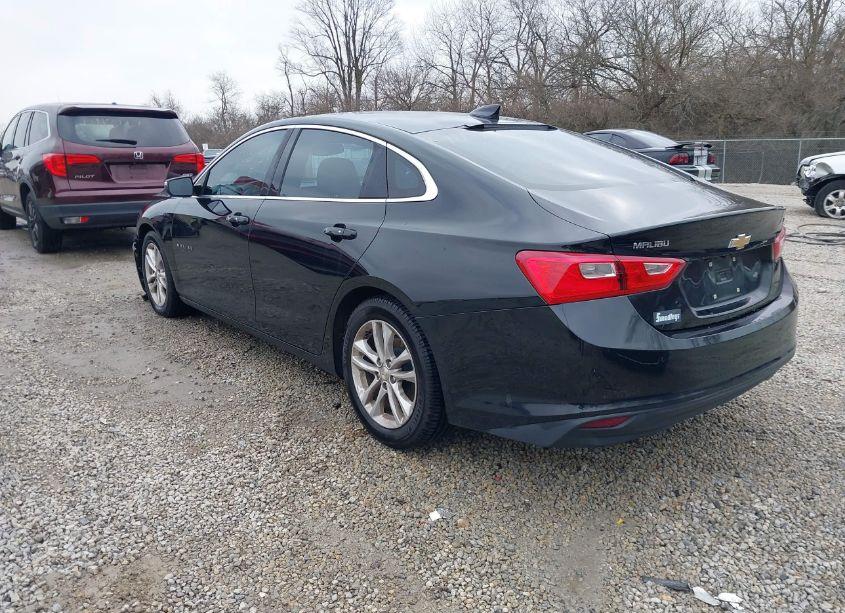 Photo 3 of 2017 Chevrolet Malibu 1LT (VIN 1G1ZE5ST1HF252595)