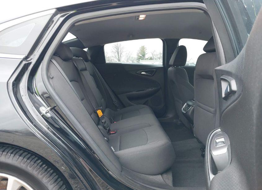 Photo 8 of 2017 Chevrolet Malibu 1LT (VIN 1G1ZE5ST1HF252595)