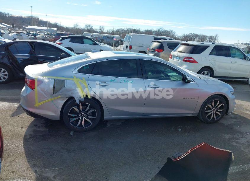 Photo 13 of 2017 Chevrolet Malibu 1LT (VIN 1G1ZE5ST1HF257859)