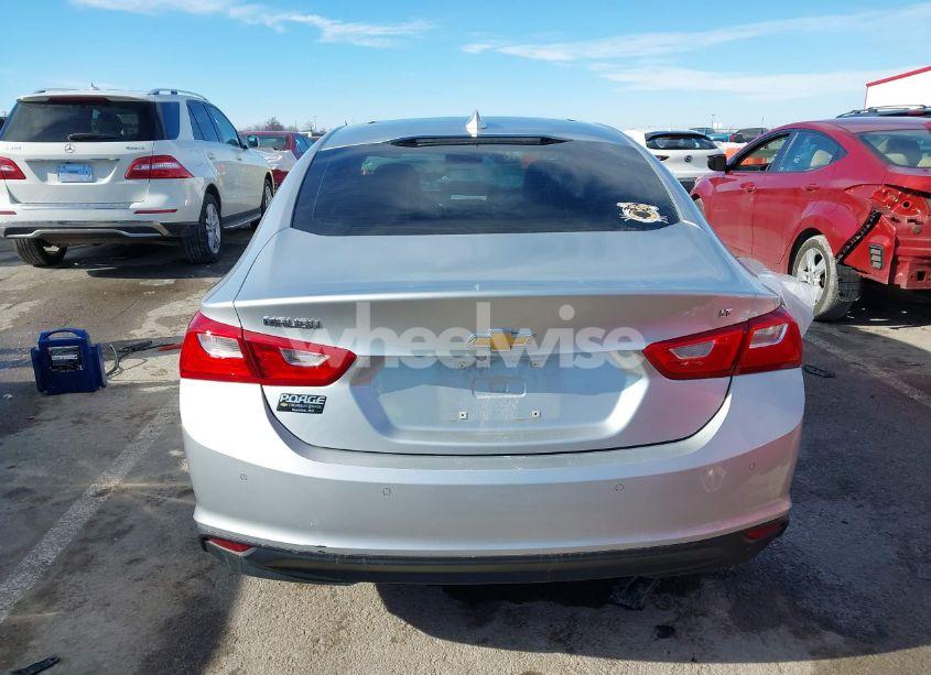 Photo 16 of 2017 Chevrolet Malibu 1LT (VIN 1G1ZE5ST1HF257859)