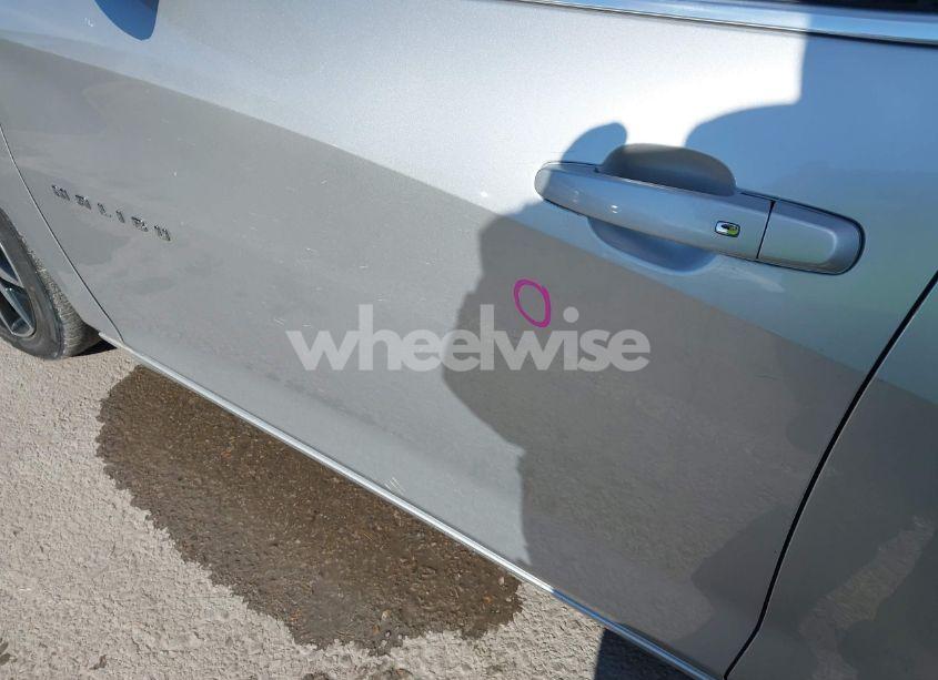 Photo 18 of 2017 Chevrolet Malibu 1LT (VIN 1G1ZE5ST1HF257859)