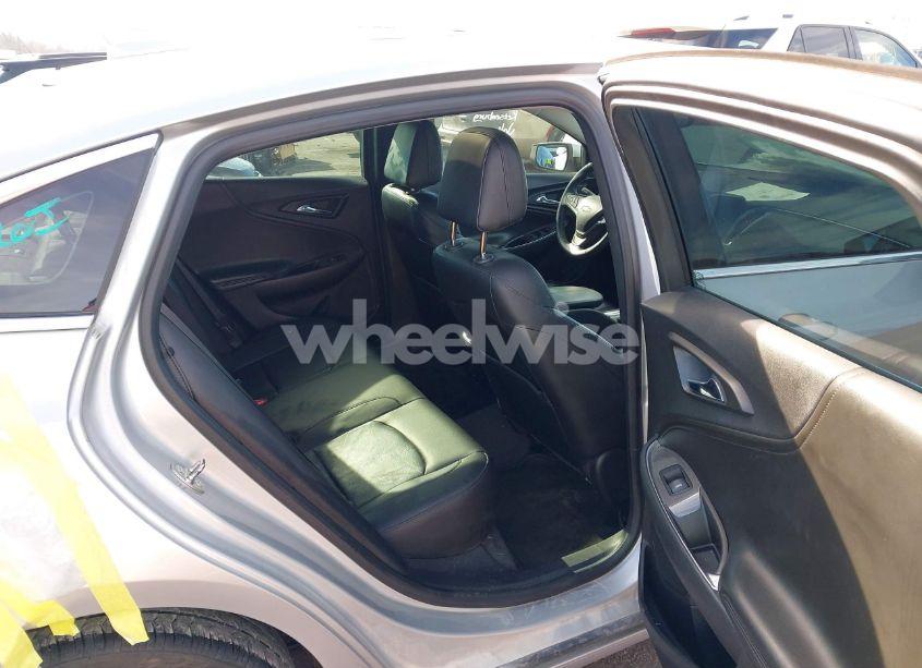 Photo 8 of 2017 Chevrolet Malibu 1LT (VIN 1G1ZE5ST1HF257859)