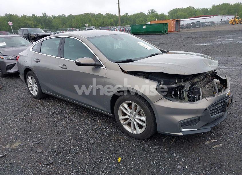 2017 Chevrolet Malibu 1LT (VIN 1G1ZE5ST1HF260910) main photo