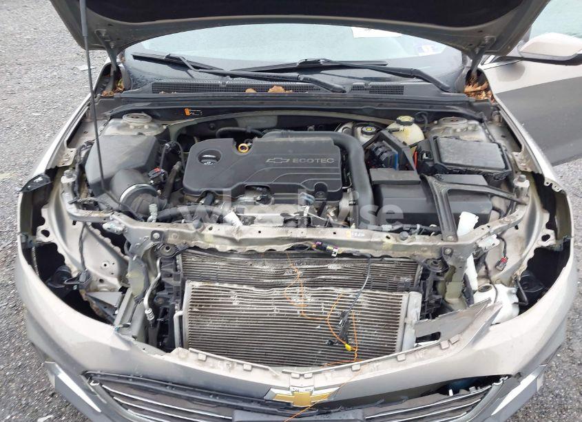 Photo 10 of 2017 Chevrolet Malibu 1LT (VIN 1G1ZE5ST1HF260910)