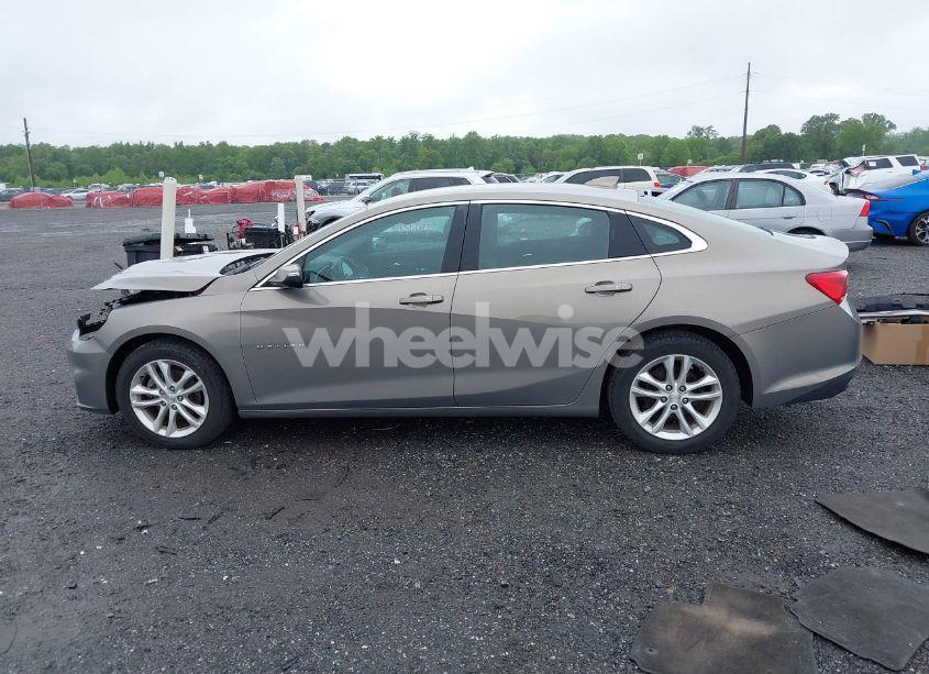 Photo 15 of 2017 Chevrolet Malibu 1LT (VIN 1G1ZE5ST1HF260910)