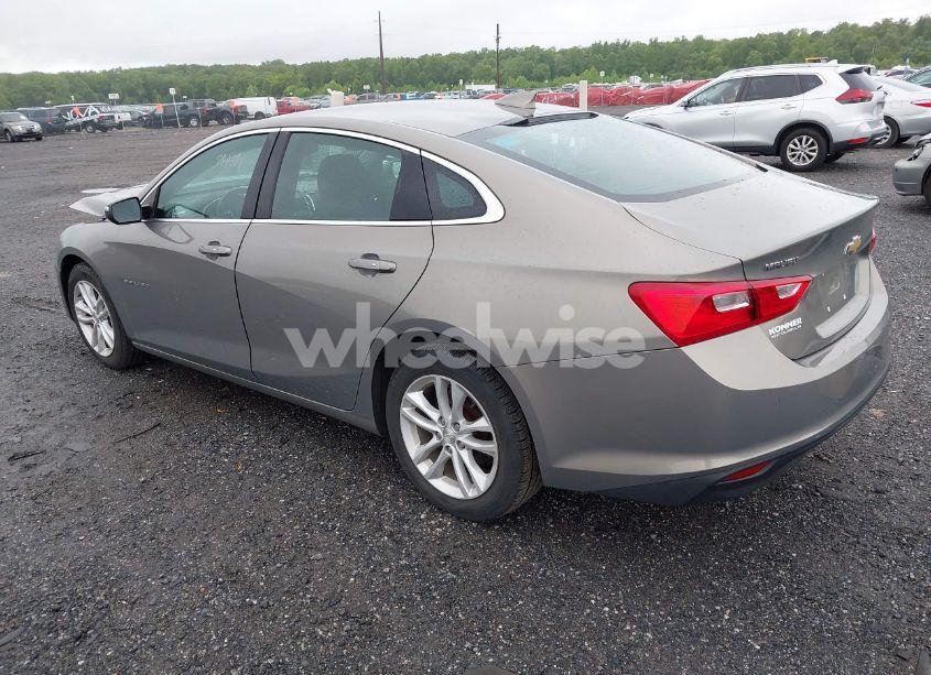 Photo 3 of 2017 Chevrolet Malibu 1LT (VIN 1G1ZE5ST1HF260910)