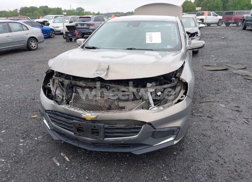 Photo 6 of 2017 Chevrolet Malibu 1LT (VIN 1G1ZE5ST1HF260910)