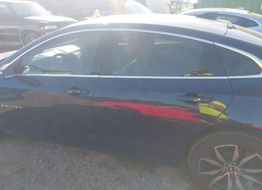 Photo 14 of 2017 Chevrolet Malibu 1LT (VIN 1G1ZE5ST1HF269929)