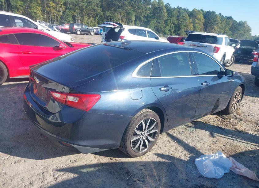 Photo 4 of 2017 Chevrolet Malibu 1LT (VIN 1G1ZE5ST1HF269929)